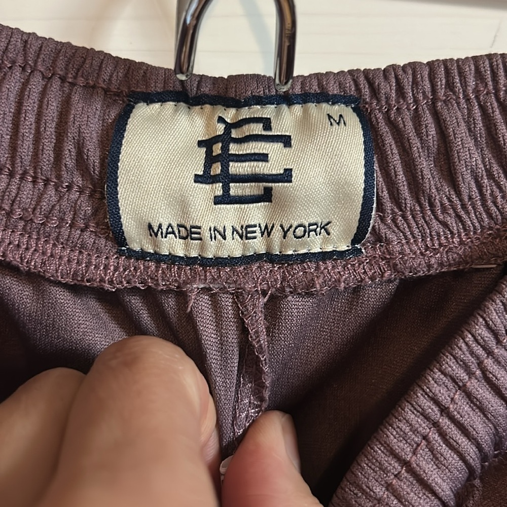 Ee Basic Short - image 3